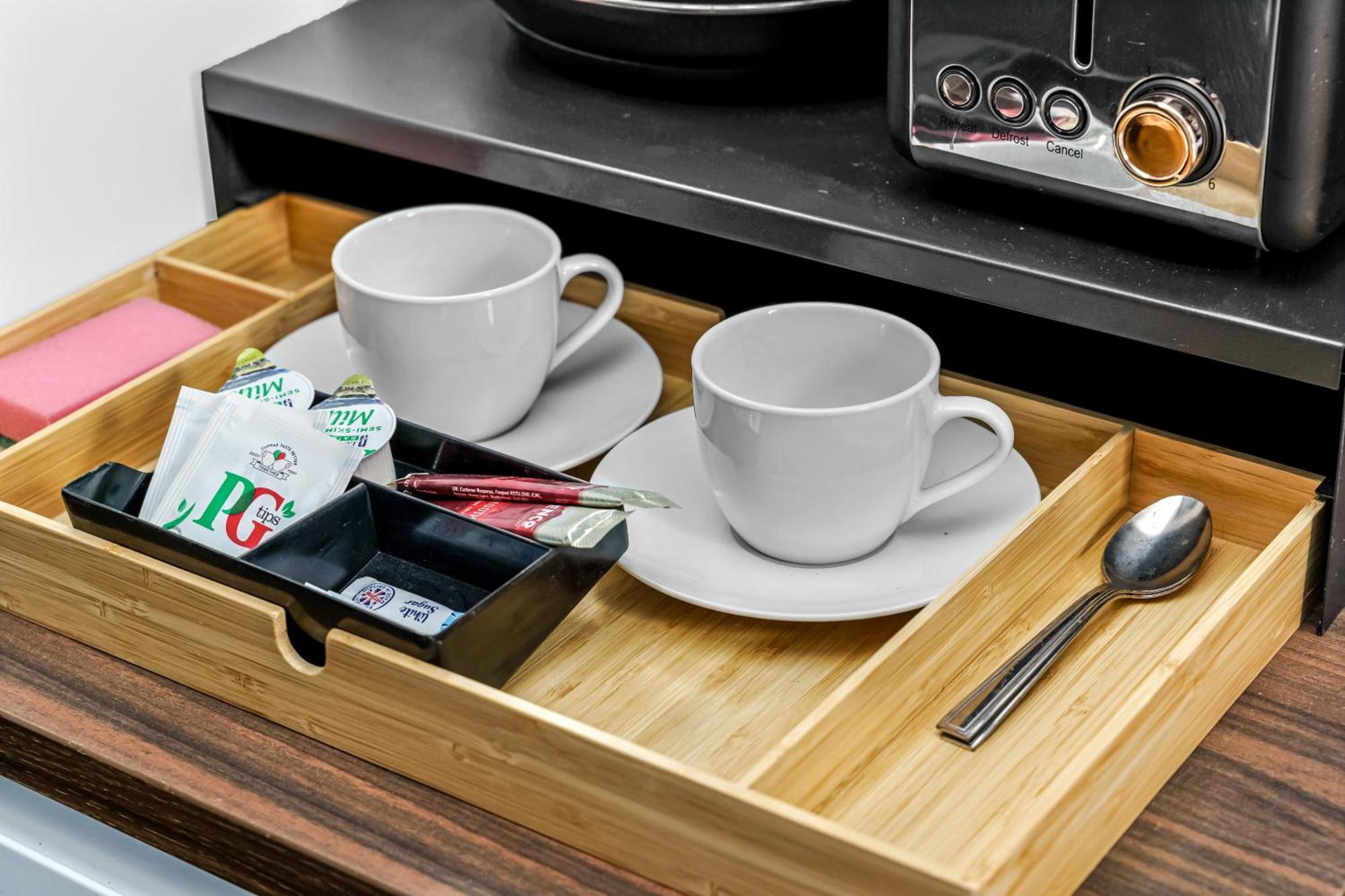 G Eighty Four Hotel de apartamente